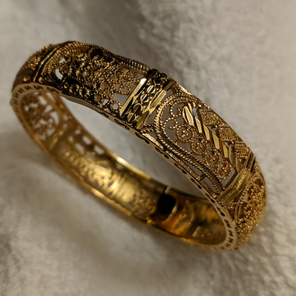 Beautiful bangle - Picture 5 of 6